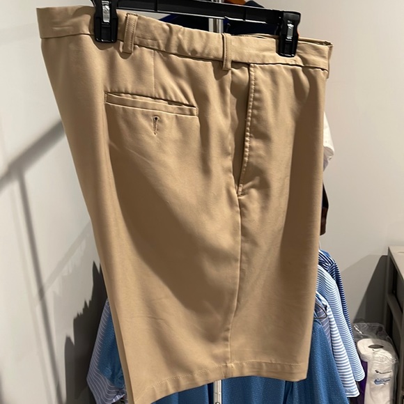 Haggar Cool 18® Pro Short - Picture 1 of 4